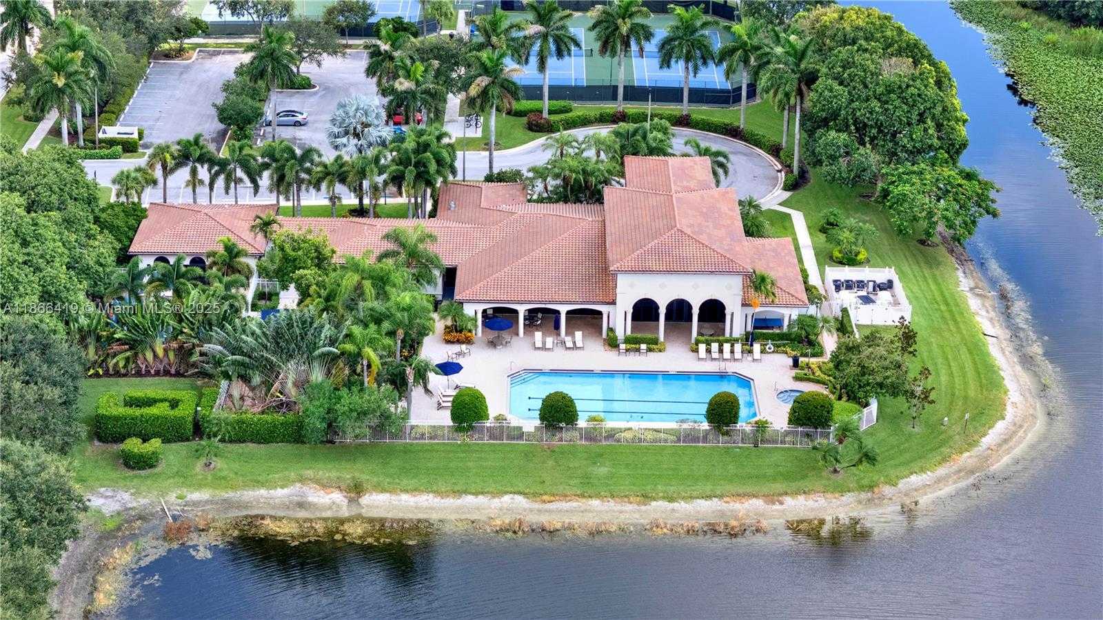 Small Image of 18708 OCEAN MIST DR, Boca Raton Number 45