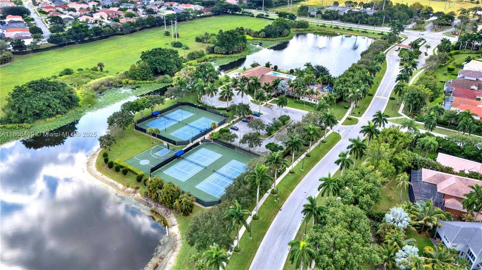 Small Image of 18708 OCEAN MIST DR, Boca Raton Number 46