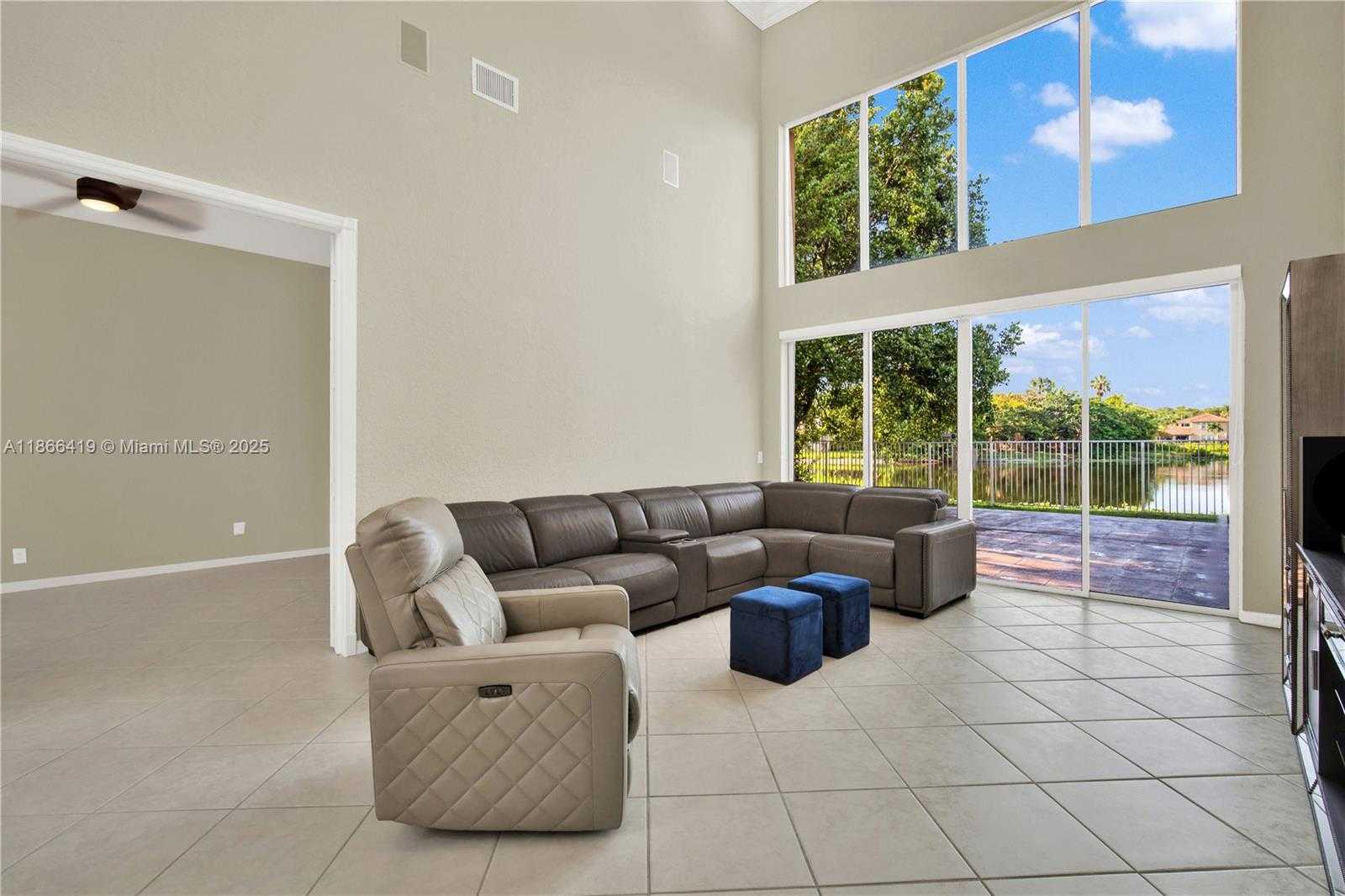 Small Image of 18708 OCEAN MIST DR, Boca Raton Number 8