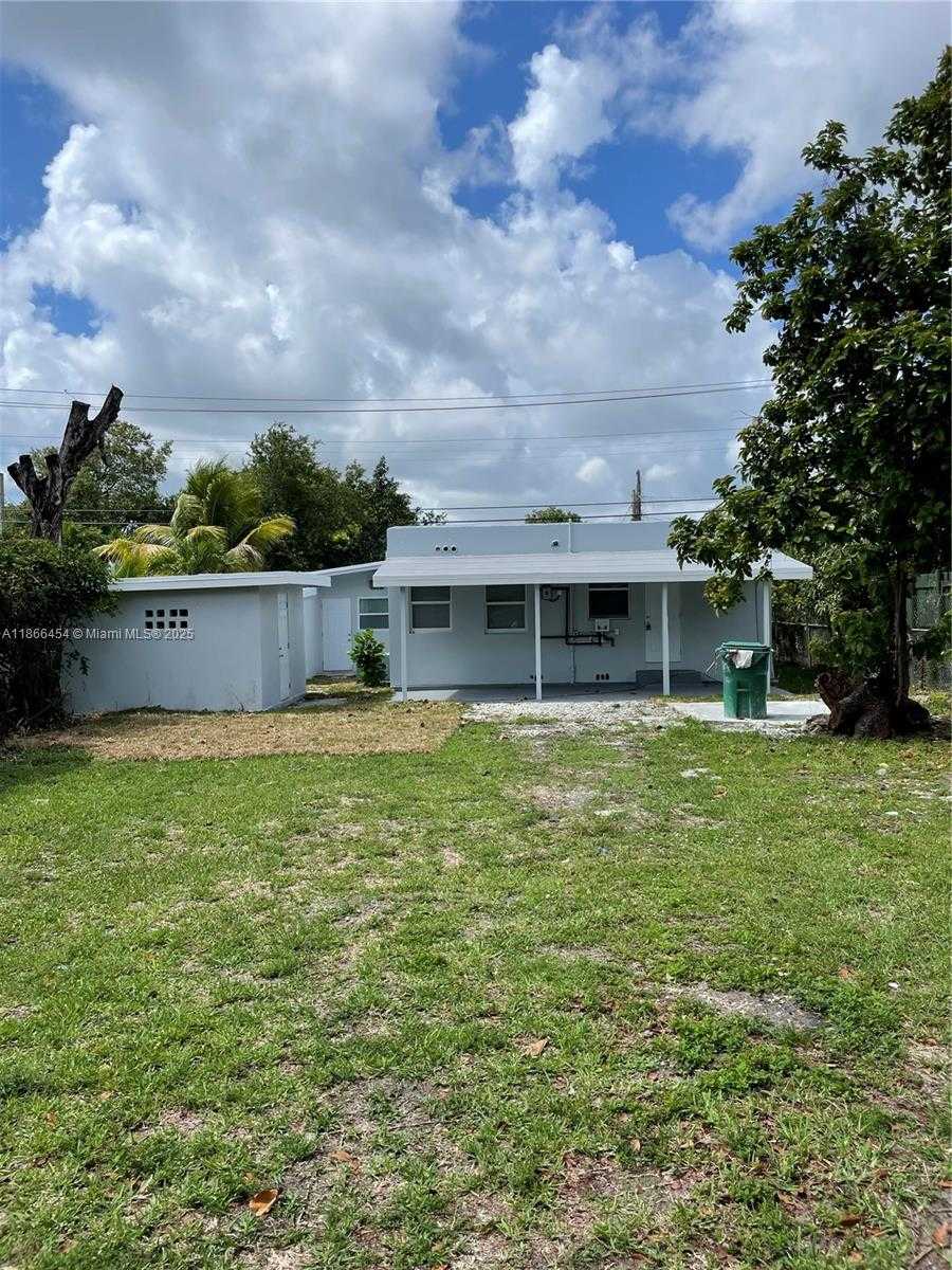 Small Image of 783 NORTH WEST 98TH ST, Miami Number 18