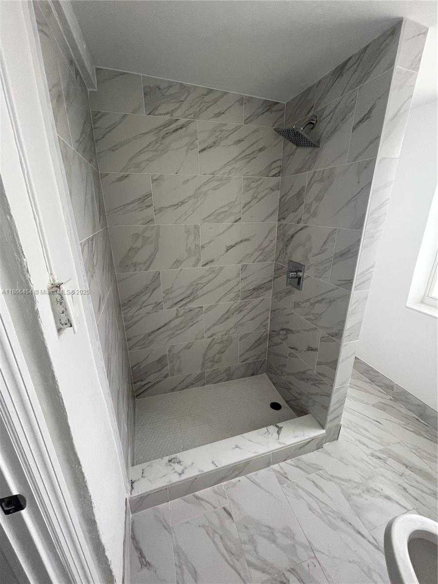 Small Image of 783 NORTH WEST 98TH ST, Miami Number 29