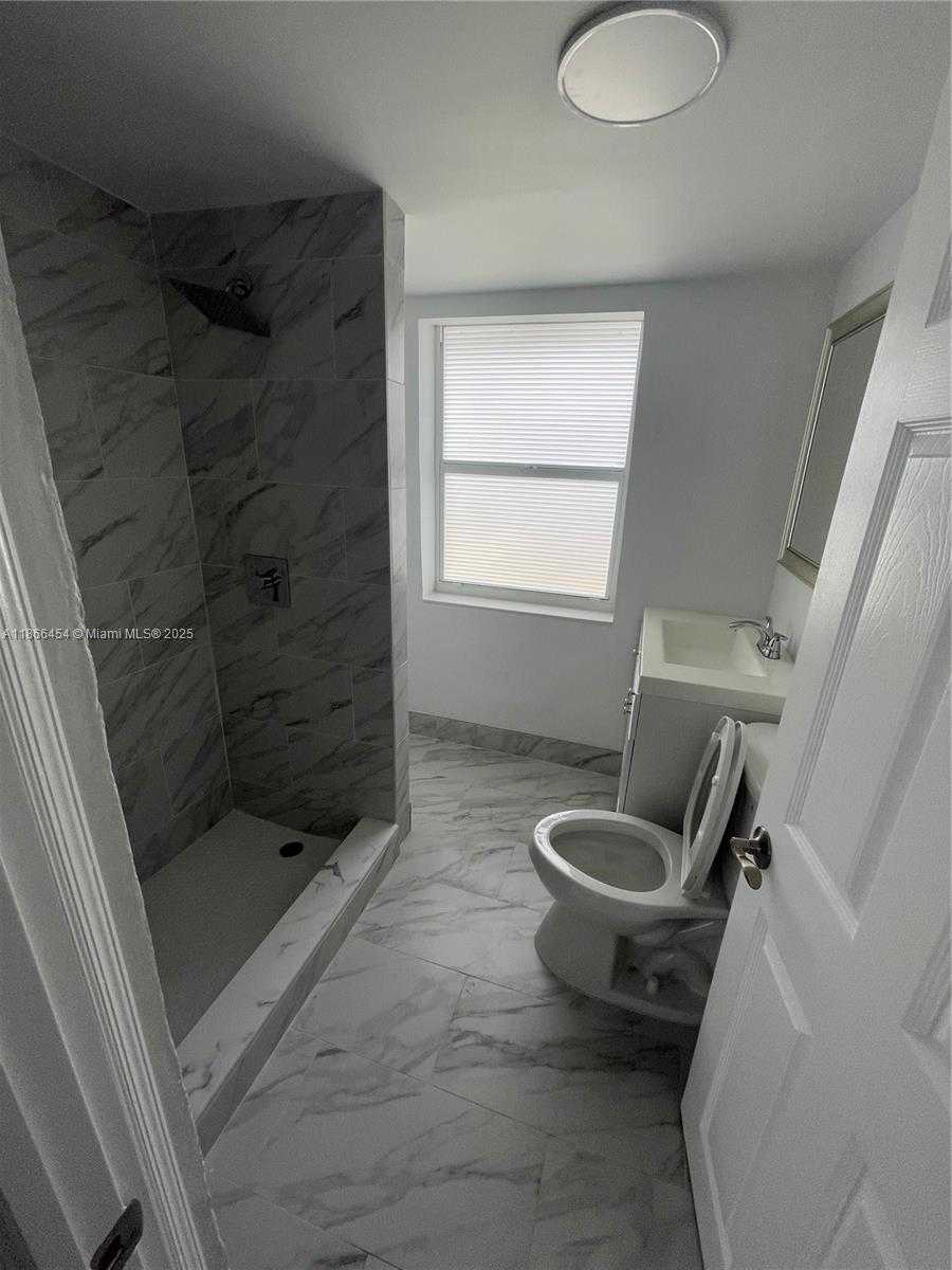 Small Image of 783 NORTH WEST 98TH ST, Miami Number 30