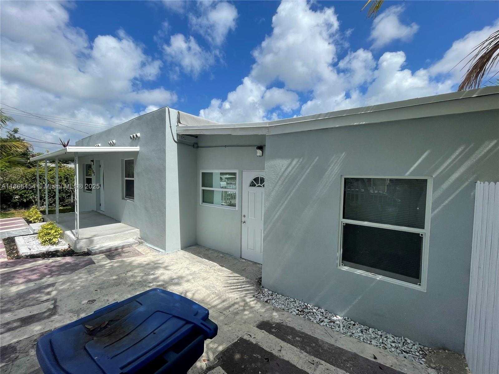 Small Image of 783 NORTH WEST 98TH ST, Miami Number 4