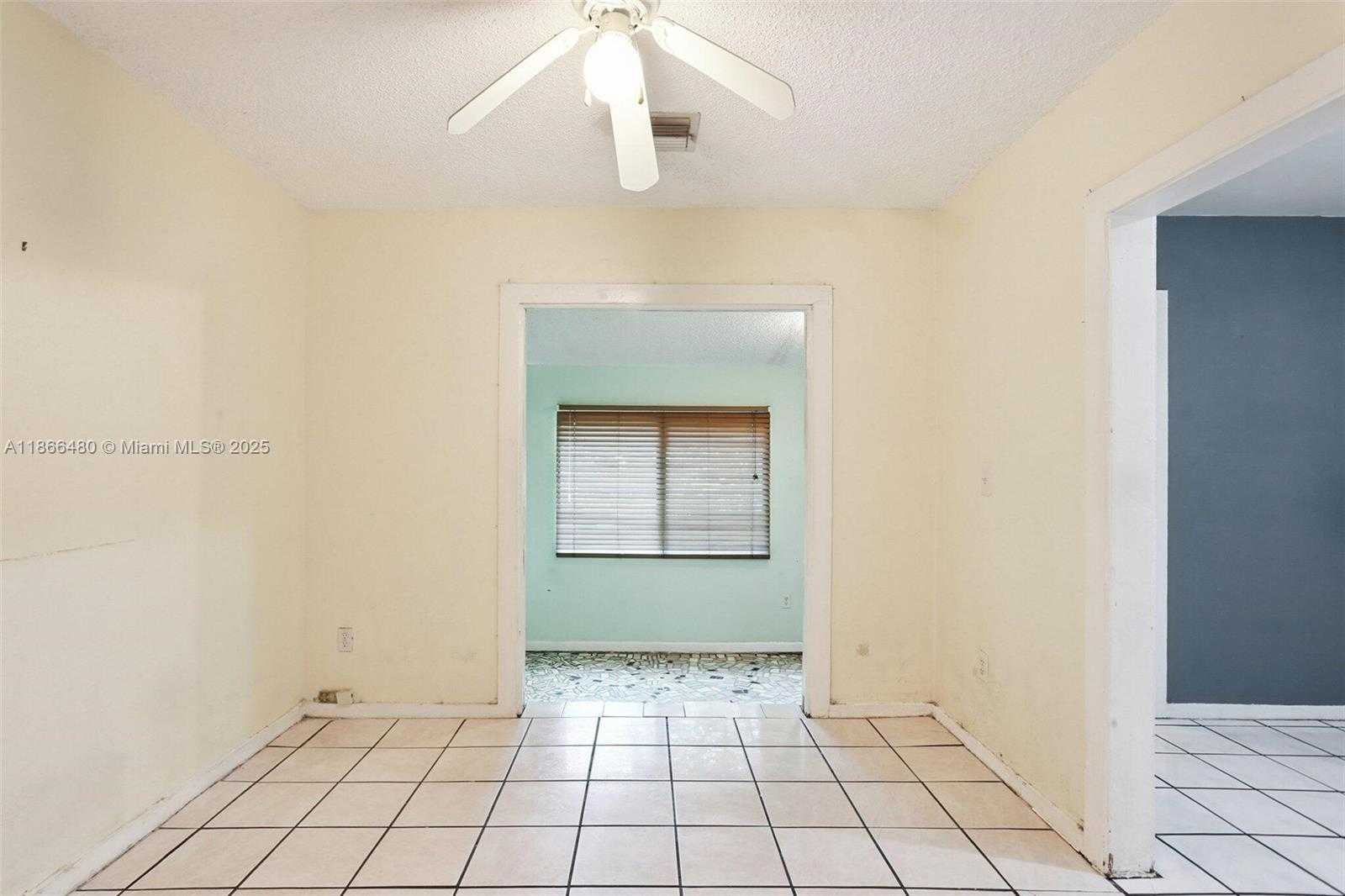 Small Image of 118 NORTH WEST 44TH ST, Miami Number 15