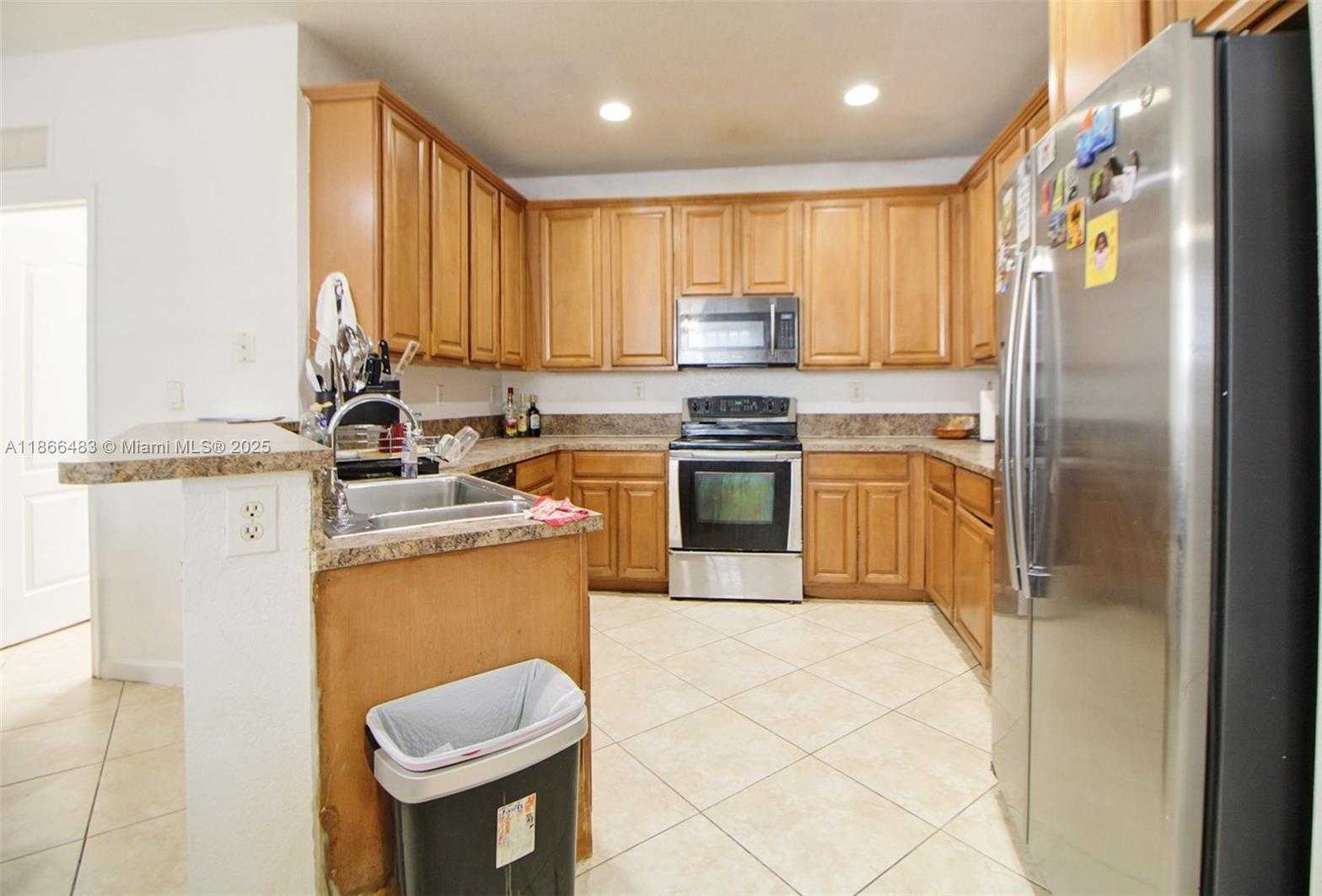 Small Image of 14077 SOUTH WEST 274TH TER, Homestead Number 2