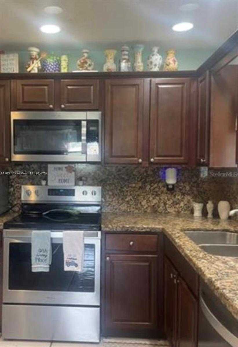 Small Image of 7551 SOUTH WEST 42ND PL, Davie Number 13
