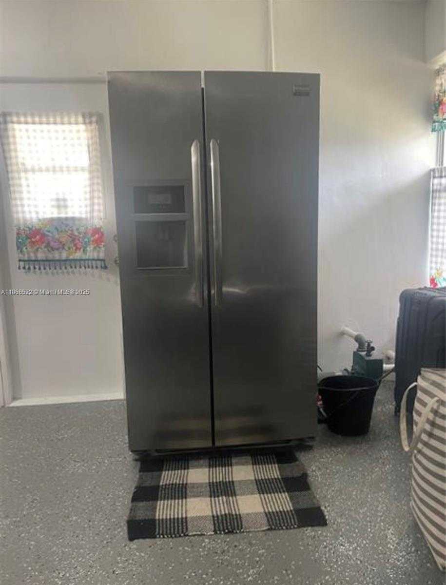 Small Image of 7551 SOUTH WEST 42ND PL, Davie Number 23