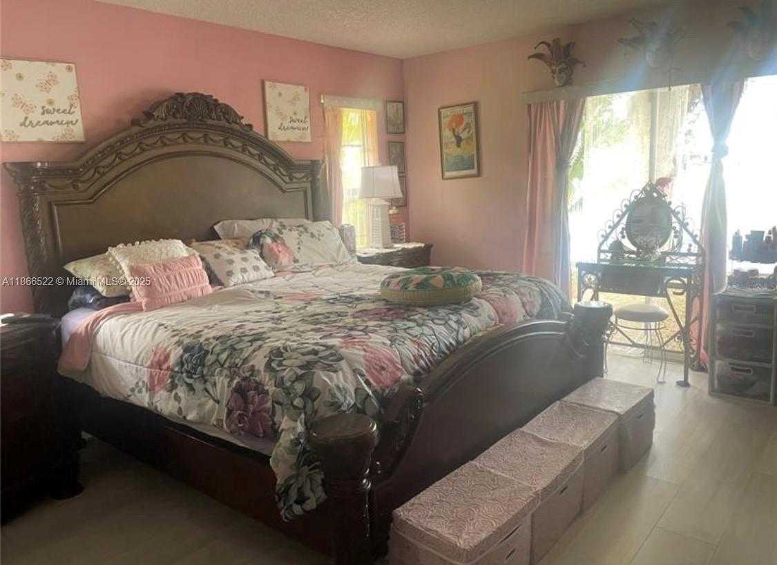 Small Image of 7551 SOUTH WEST 42ND PL, Davie Number 27