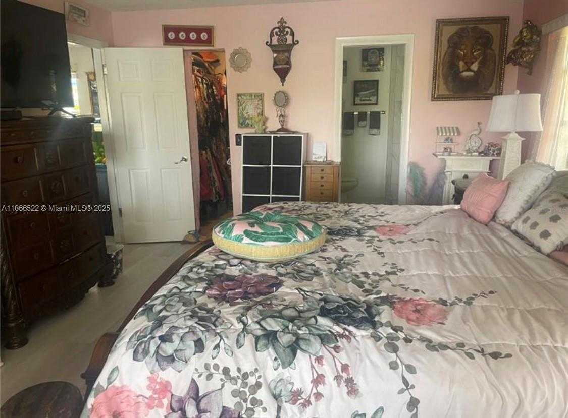 Small Image of 7551 SOUTH WEST 42ND PL, Davie Number 30