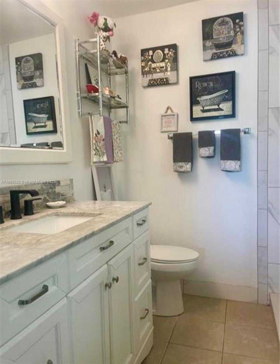 Small Image of 7551 SOUTH WEST 42ND PL, Davie Number 32