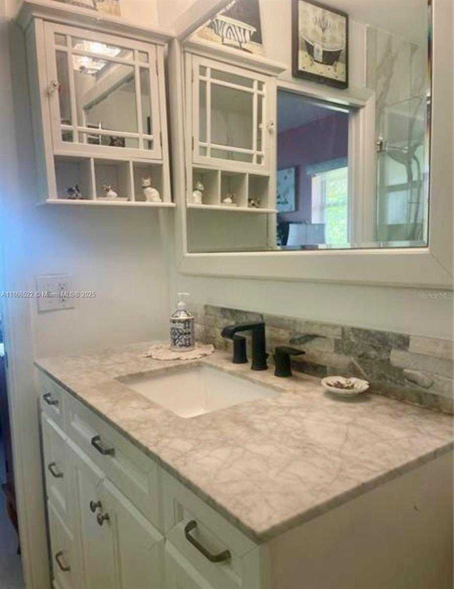 Small Image of 7551 SOUTH WEST 42ND PL, Davie Number 33