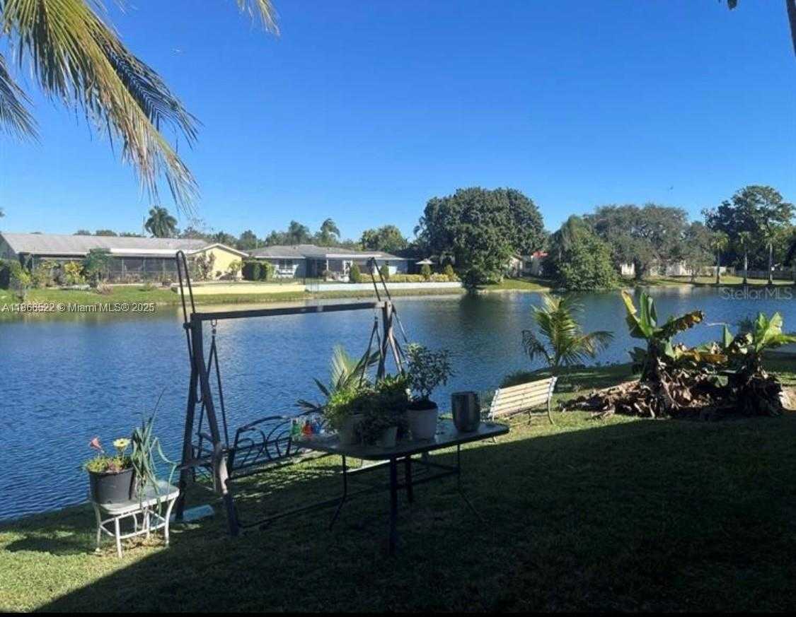 Small Image of 7551 SOUTH WEST 42ND PL, Davie Number 6