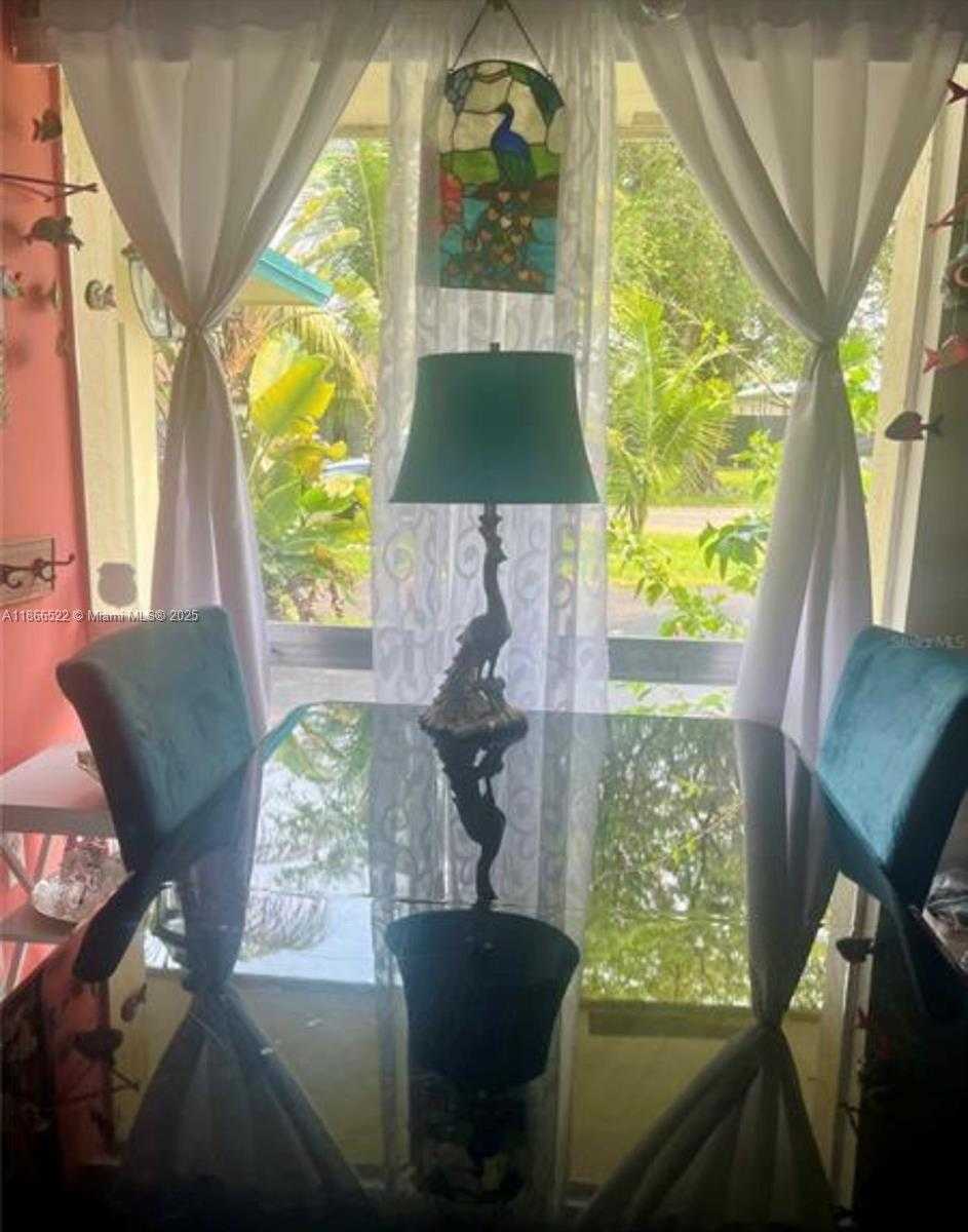 Small Image of 7551 SOUTH WEST 42ND PL, Davie Number 8