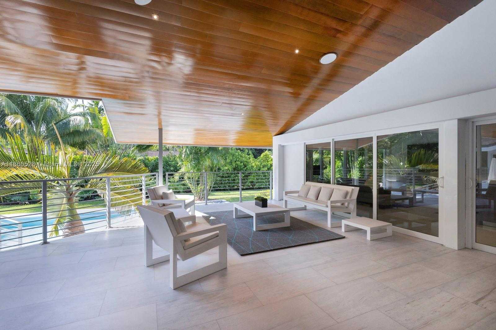 Small Image of 5780 LAS PALMAS DR, Coral Gables Number 19