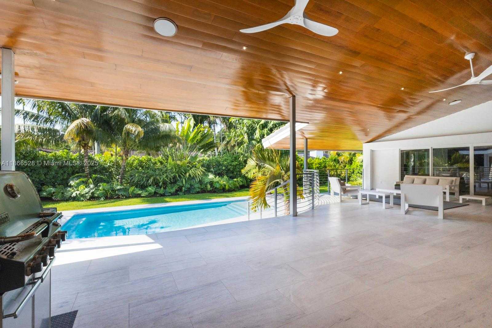 Small Image of 5780 LAS PALMAS DR, Coral Gables Number 20