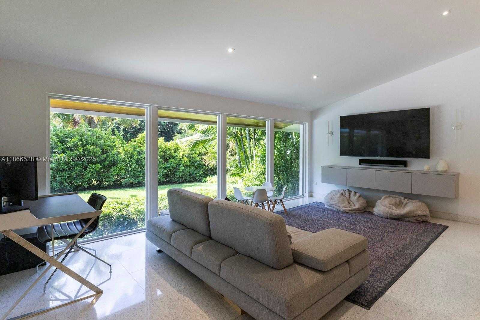 Small Image of 5780 LAS PALMAS DR, Coral Gables Number 33