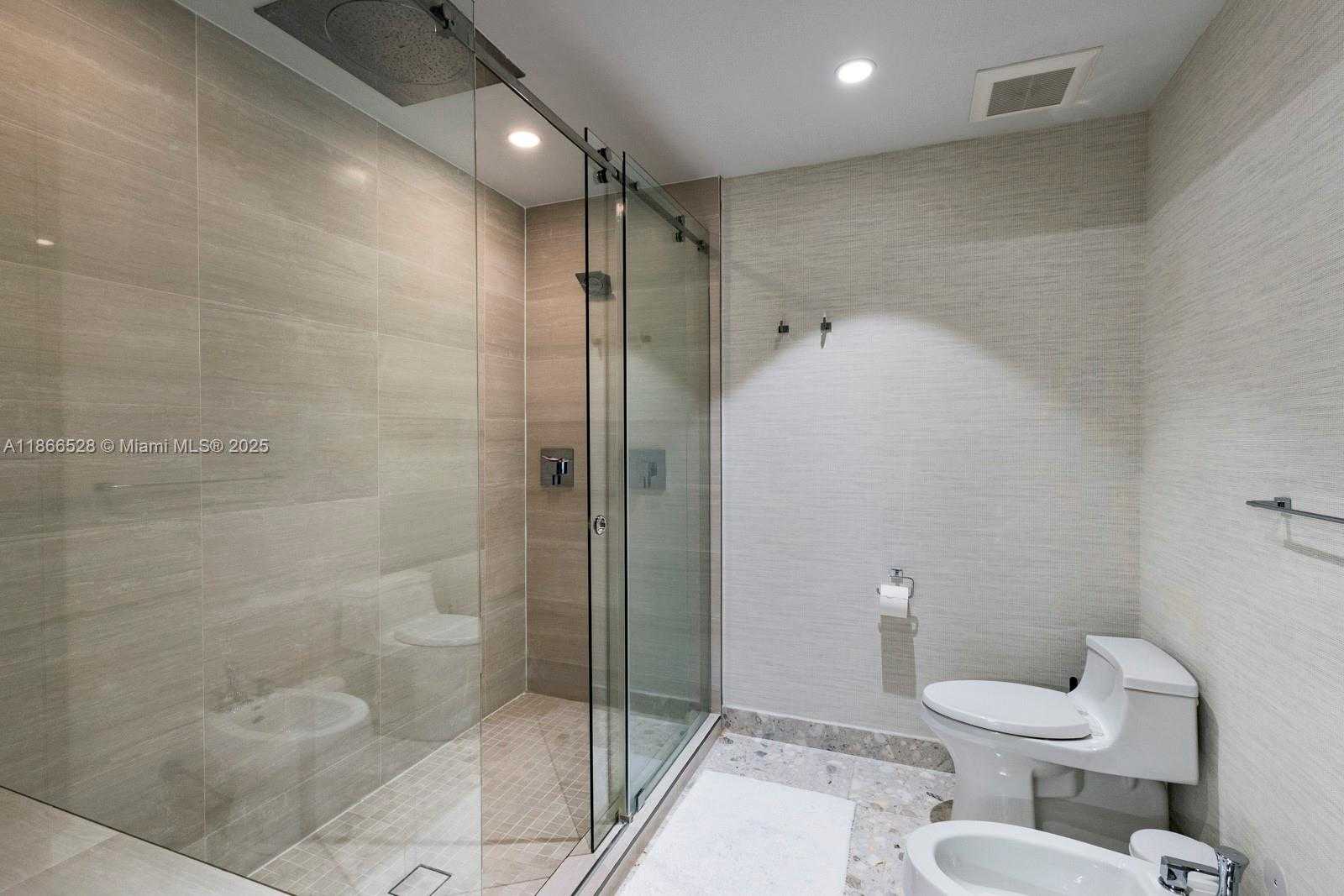 Small Image of 5780 LAS PALMAS DR, Coral Gables Number 39
