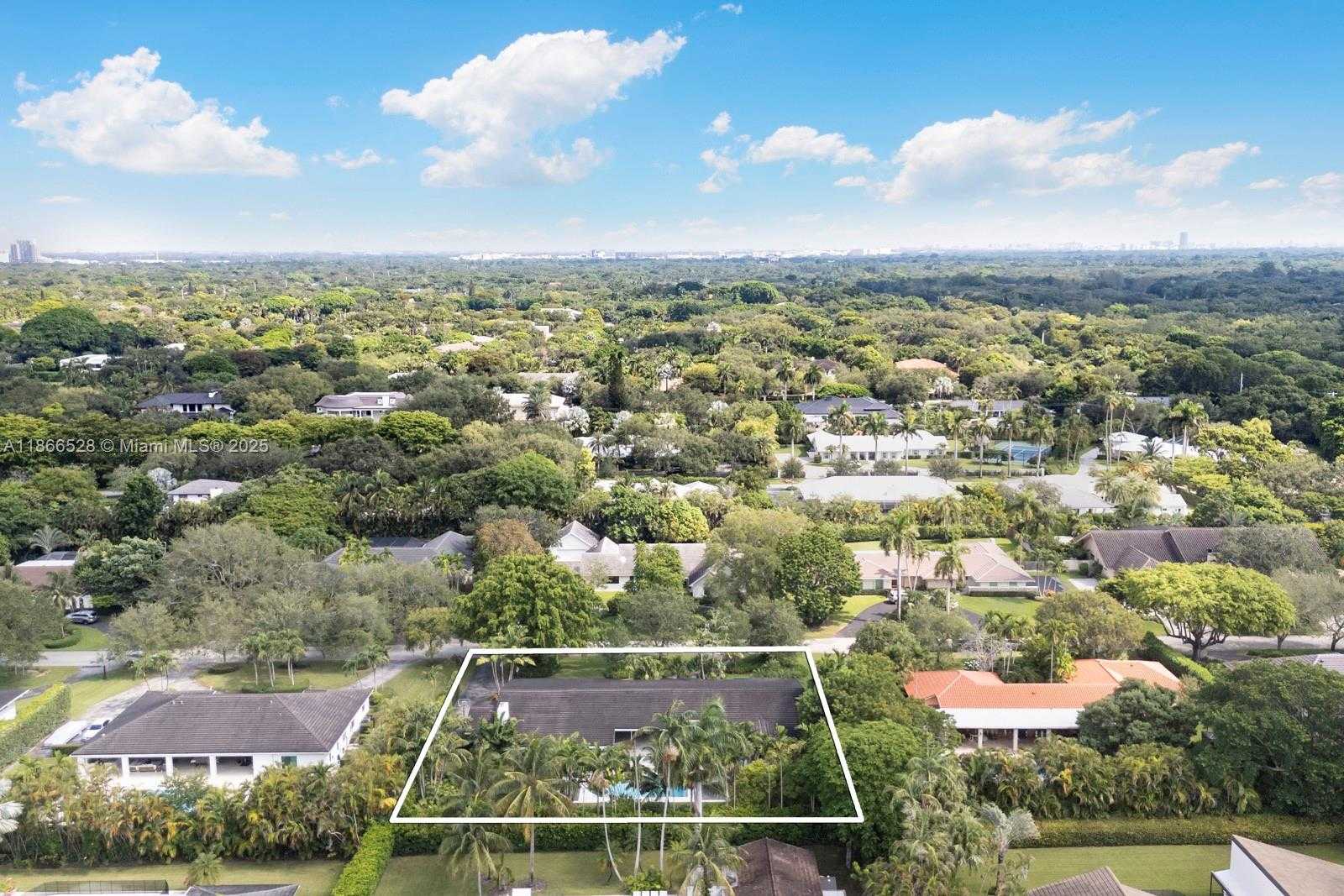 Small Image of 5780 LAS PALMAS DR, Coral Gables Number 54