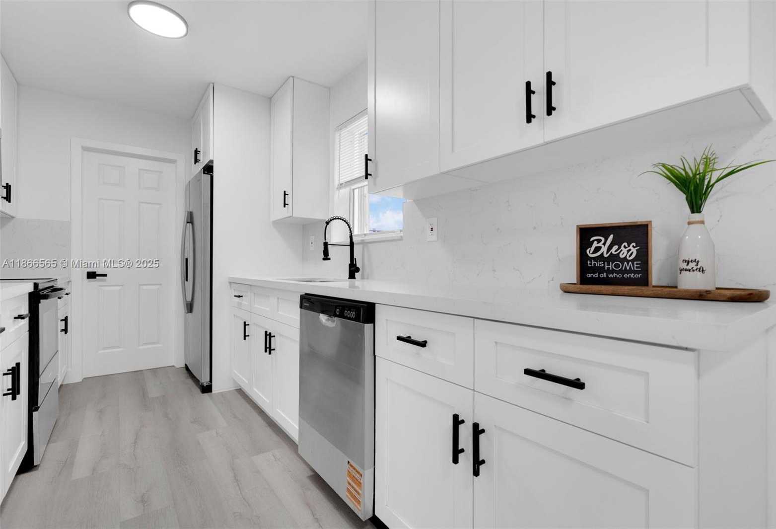 Small Image of 20901 NORTH WEST 27TH CT, Miami Gardens Number 10