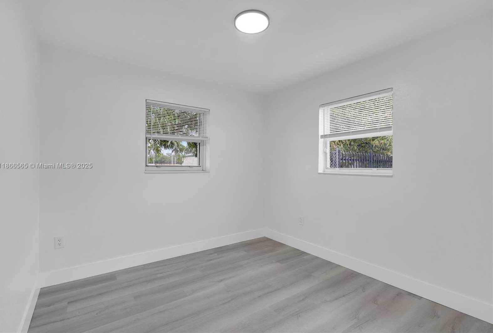 Small Image of 20901 NORTH WEST 27TH CT, Miami Gardens Number 15