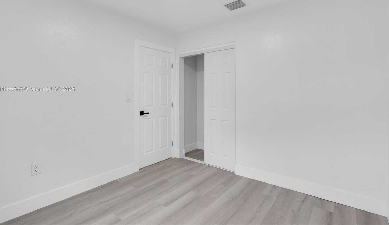 Small Image of 20901 NORTH WEST 27TH CT, Miami Gardens Number 16