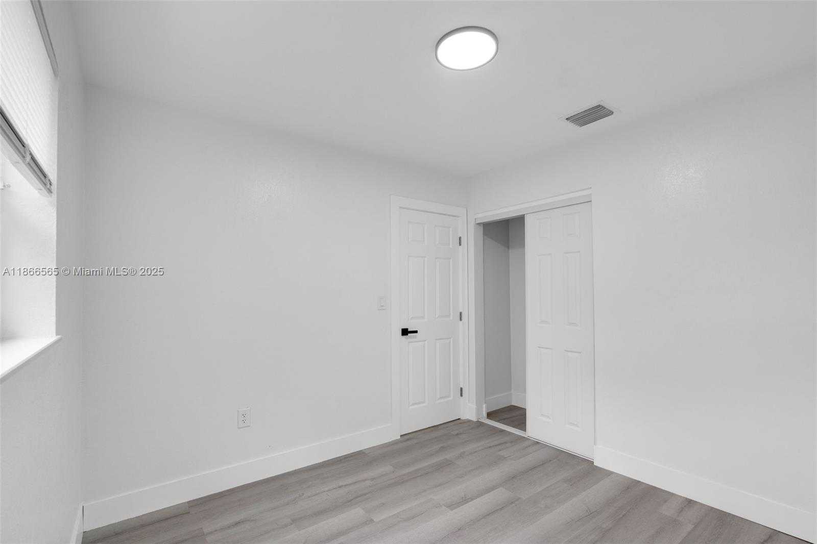 Small Image of 20901 NORTH WEST 27TH CT, Miami Gardens Number 17