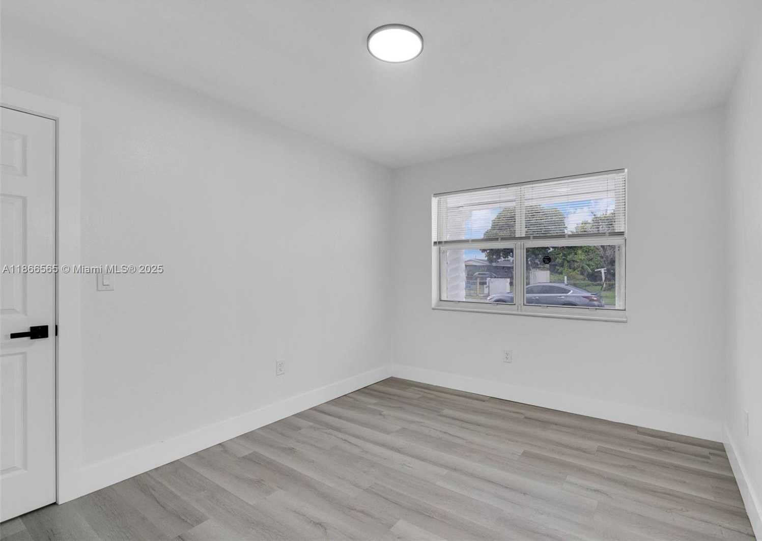 Small Image of 20901 NORTH WEST 27TH CT, Miami Gardens Number 22