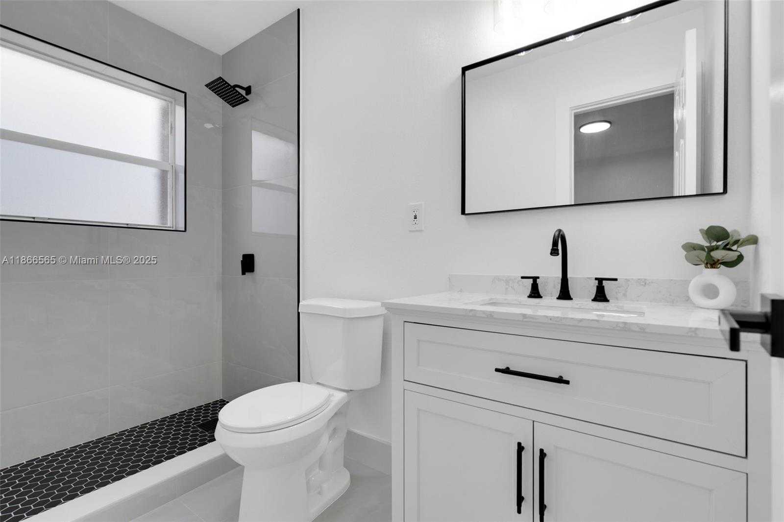 Small Image of 20901 NORTH WEST 27TH CT, Miami Gardens Number 24