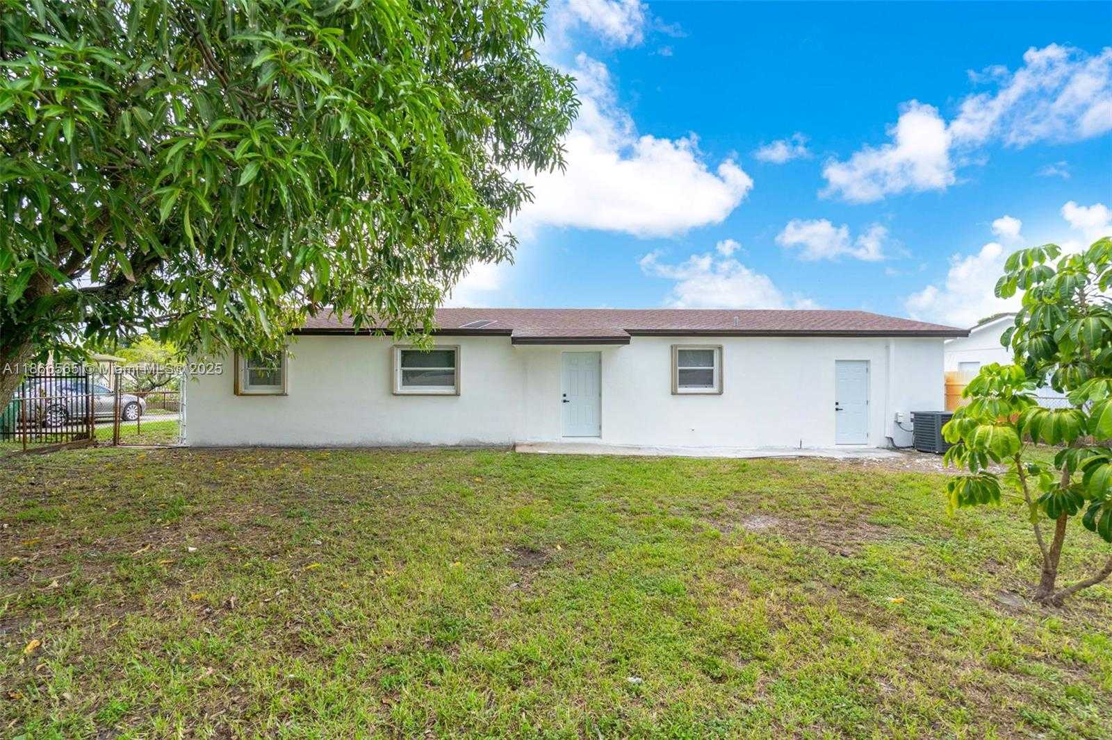 Small Image of 20901 NORTH WEST 27TH CT, Miami Gardens Number 28