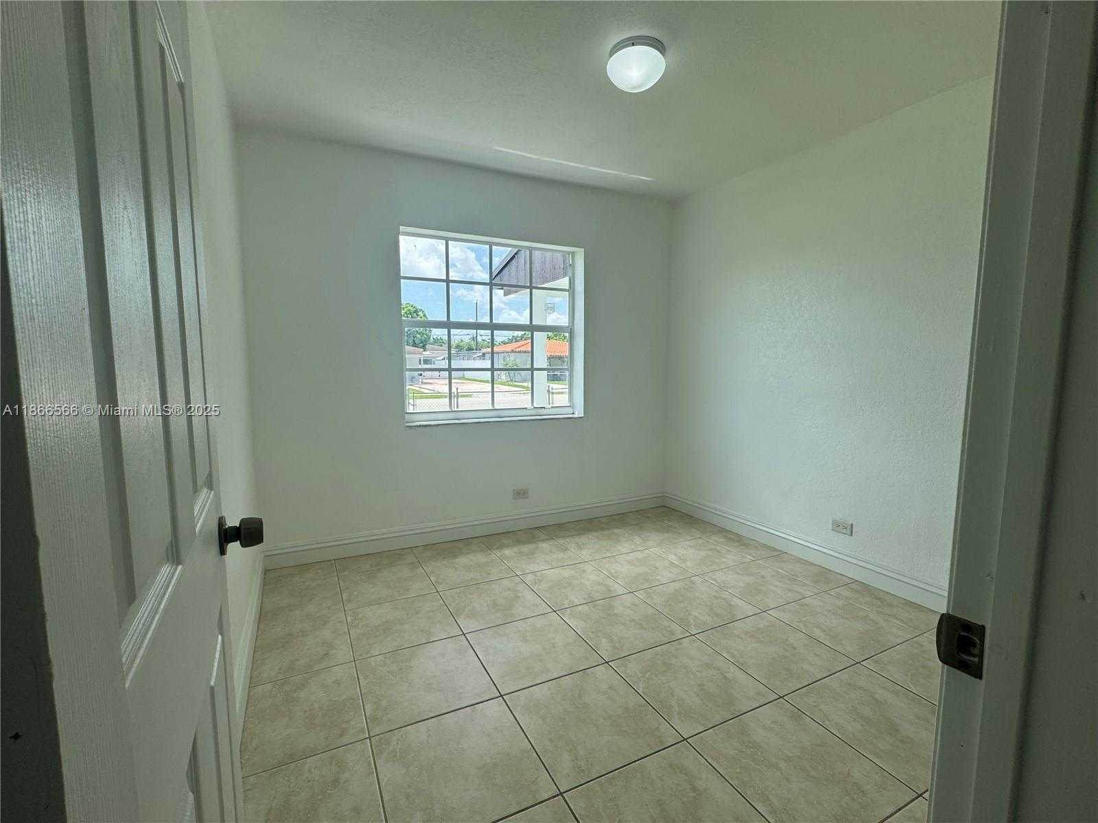 Small Image of 105 EAST 55TH ST, Hialeah Number 10