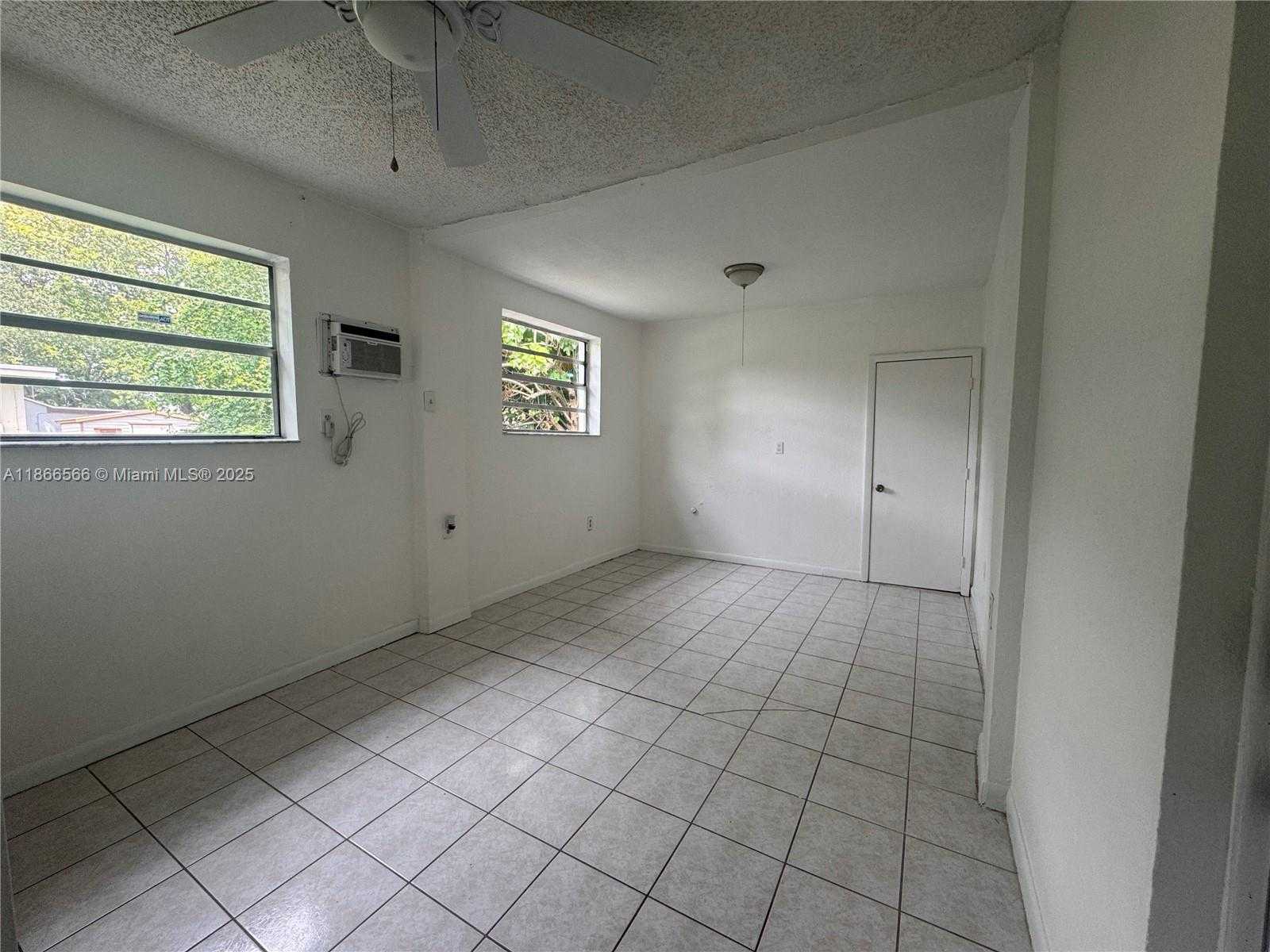 Small Image of 105 EAST 55TH ST, Hialeah Number 27