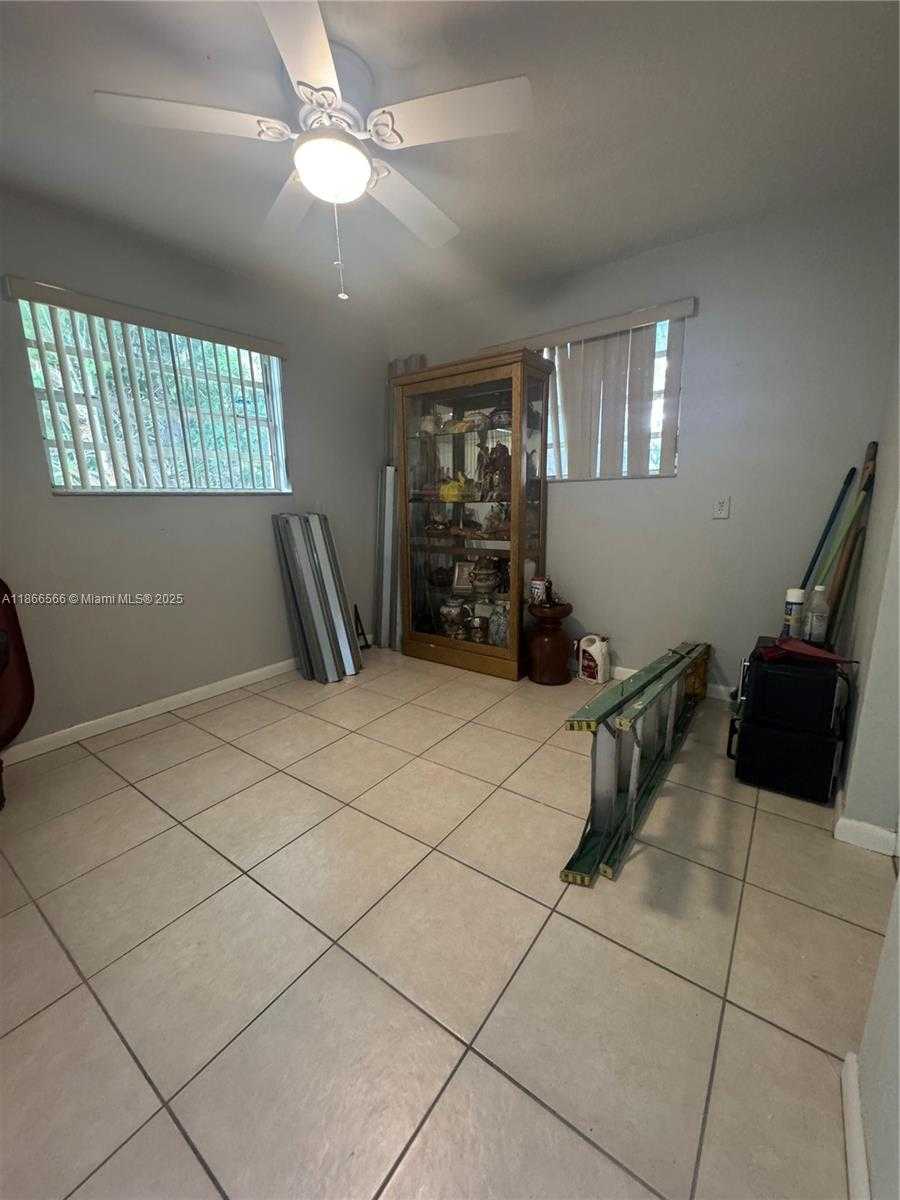 Small Image of 105 EAST 55TH ST, Hialeah Number 28
