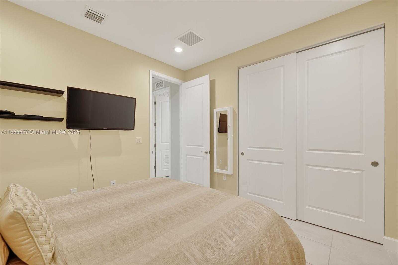 Small Image of 13455 SOUTH WEST RIVER ROCK RD, Port St. Lucie Number 20