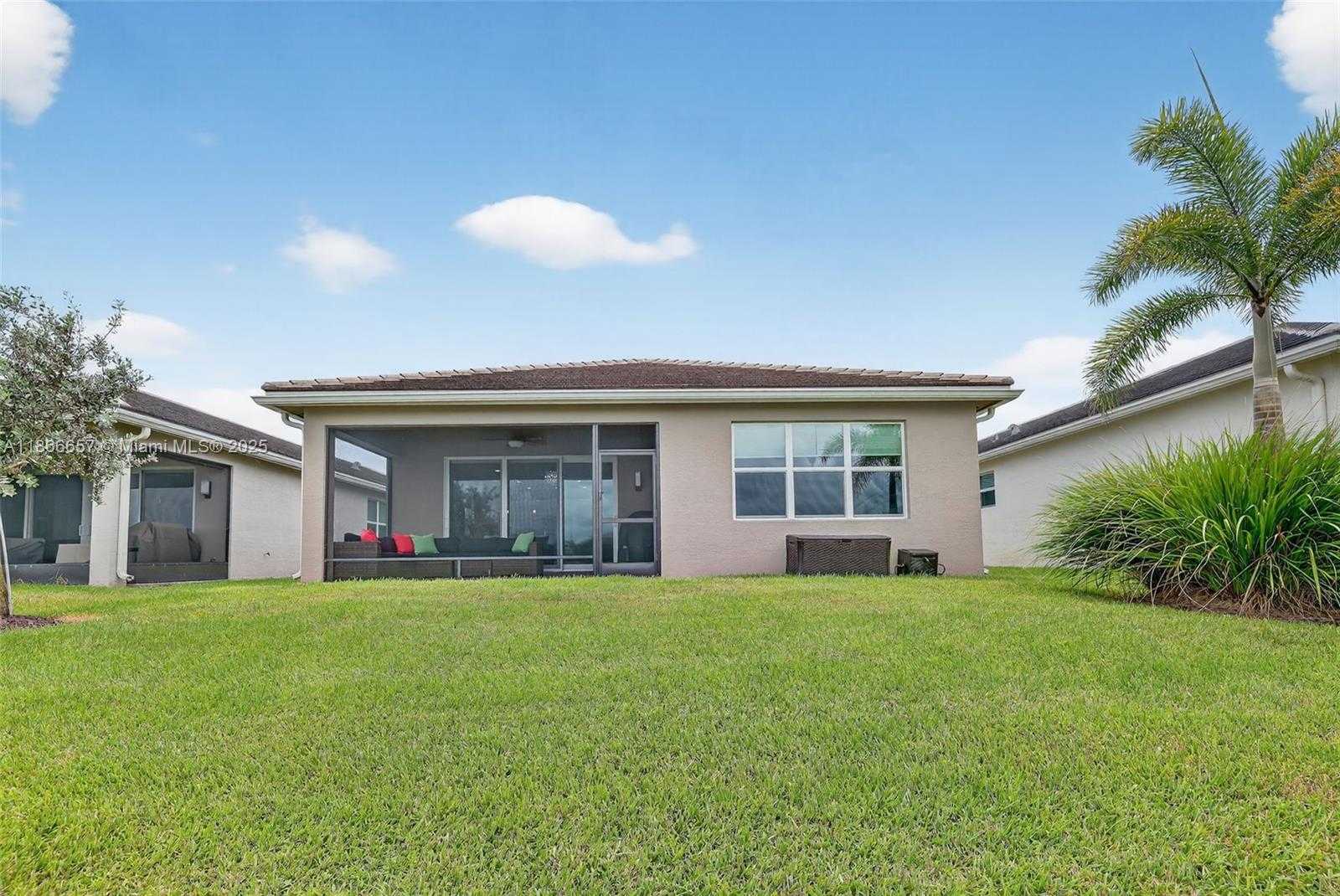 Small Image of 13455 SOUTH WEST RIVER ROCK RD, Port St. Lucie Number 29