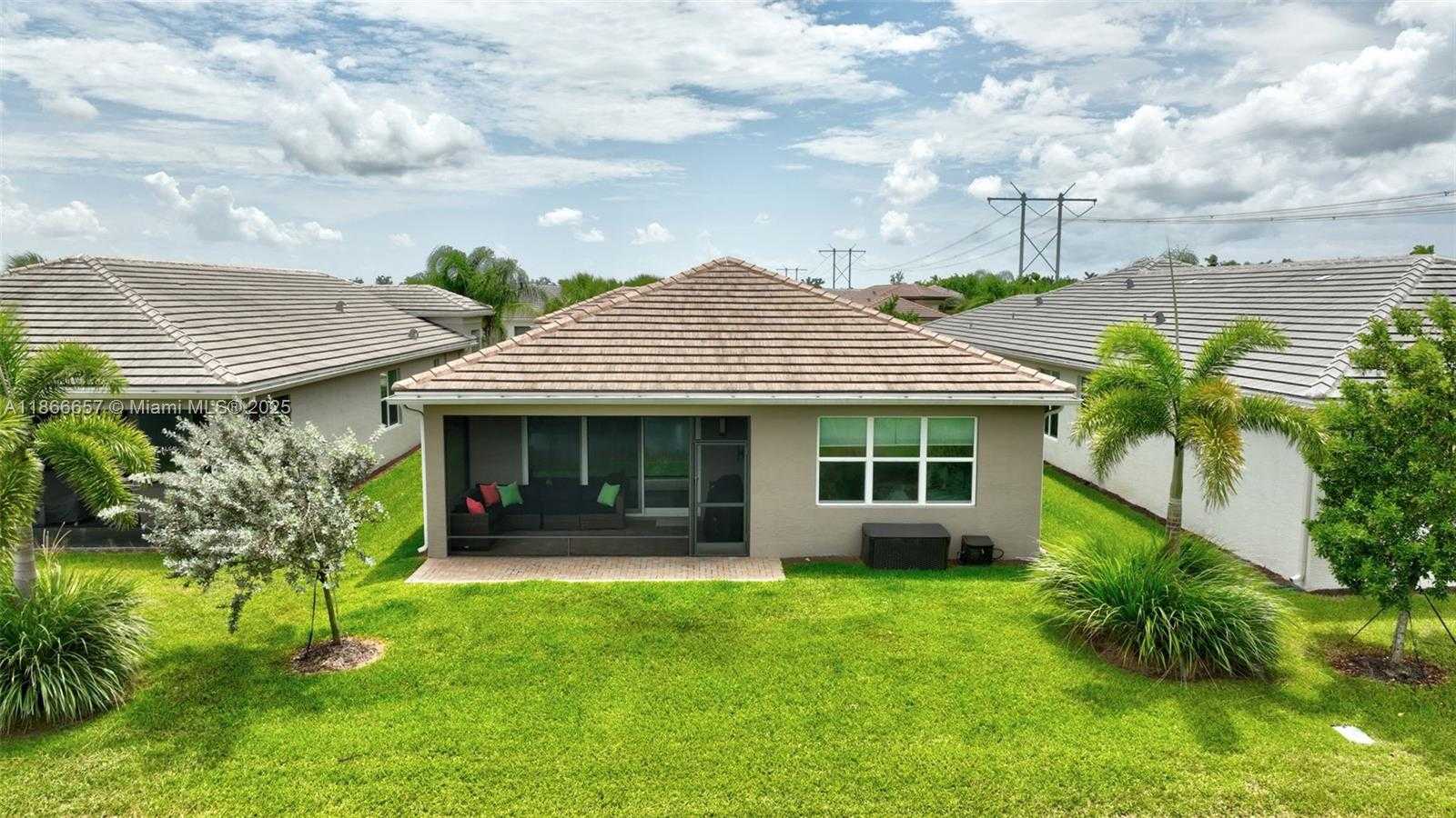 Small Image of 13455 SOUTH WEST RIVER ROCK RD, Port St. Lucie Number 38