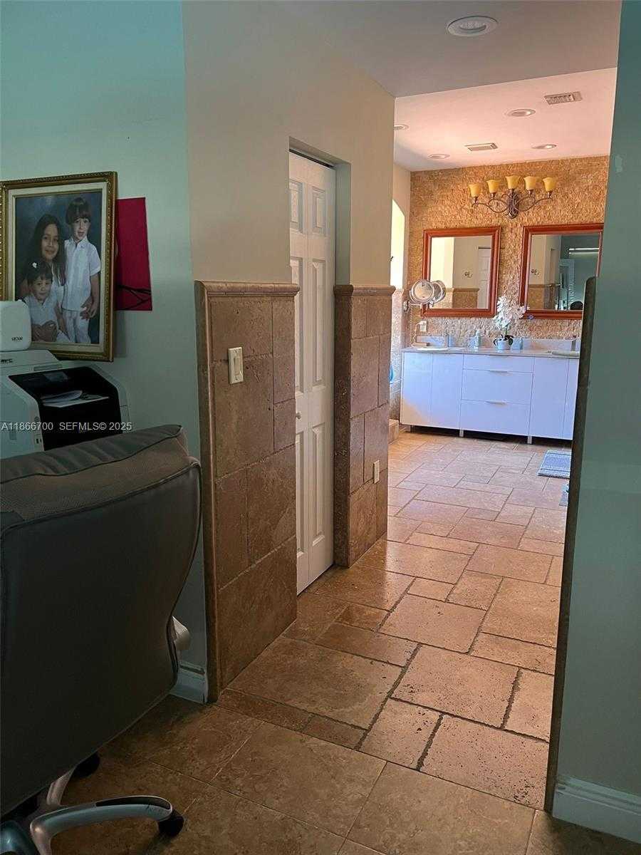 Small Image of 12365 NORTH WEST 6TH ST, Miami Number 29