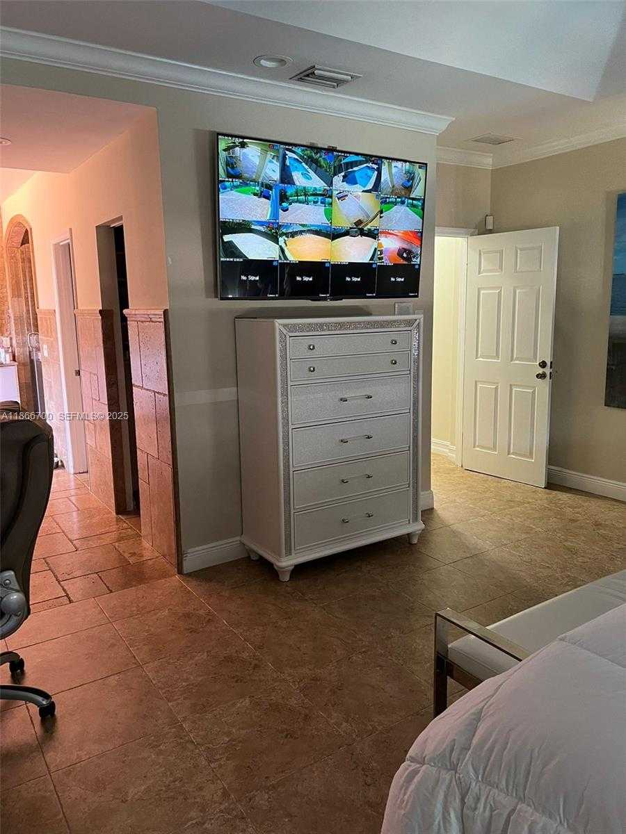 Small Image of 12365 NORTH WEST 6TH ST, Miami Number 30