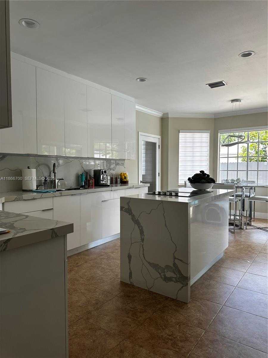 Small Image of 12365 NORTH WEST 6TH ST, Miami Number 36