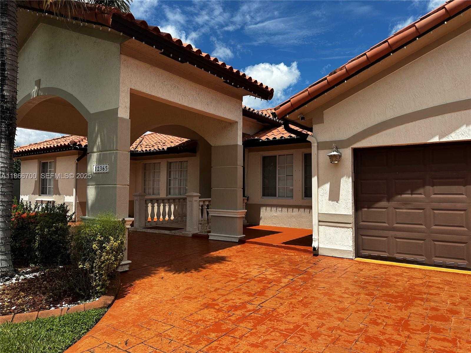 Small Image of 12365 NORTH WEST 6TH ST, Miami Number 4