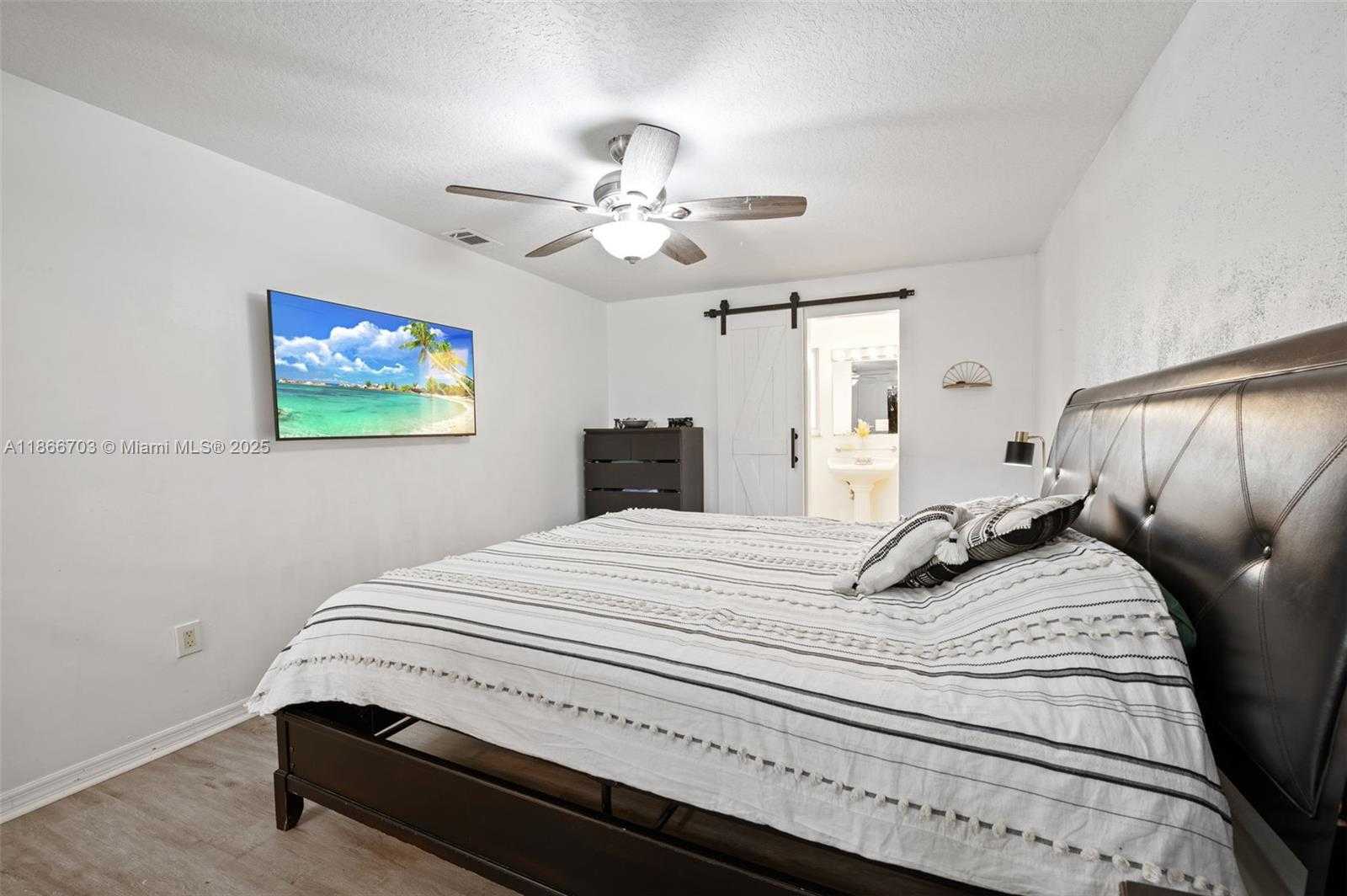 Small Image of 5641 SOUTH WEST 37TH CT, Davie Number 12
