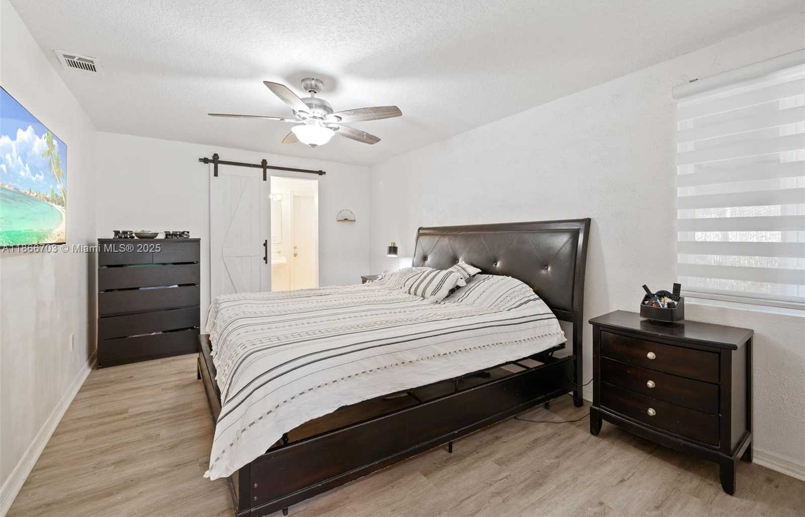 Small Image of 5641 SOUTH WEST 37TH CT, Davie Number 13