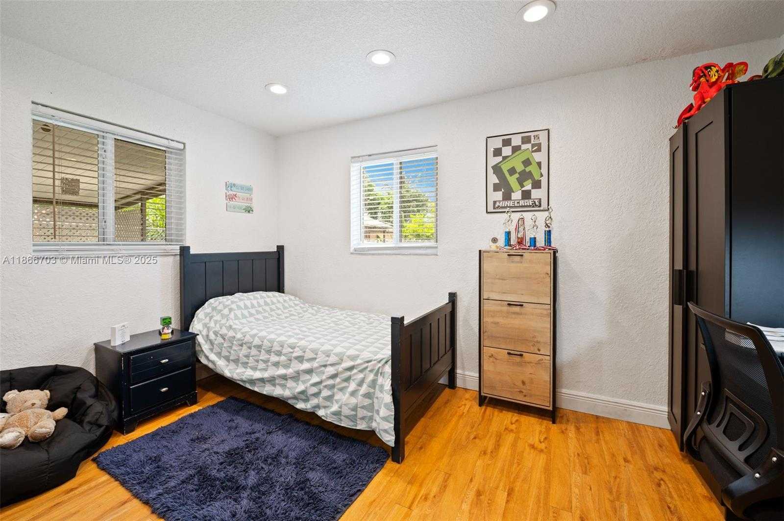 Small Image of 5641 SOUTH WEST 37TH CT, Davie Number 16