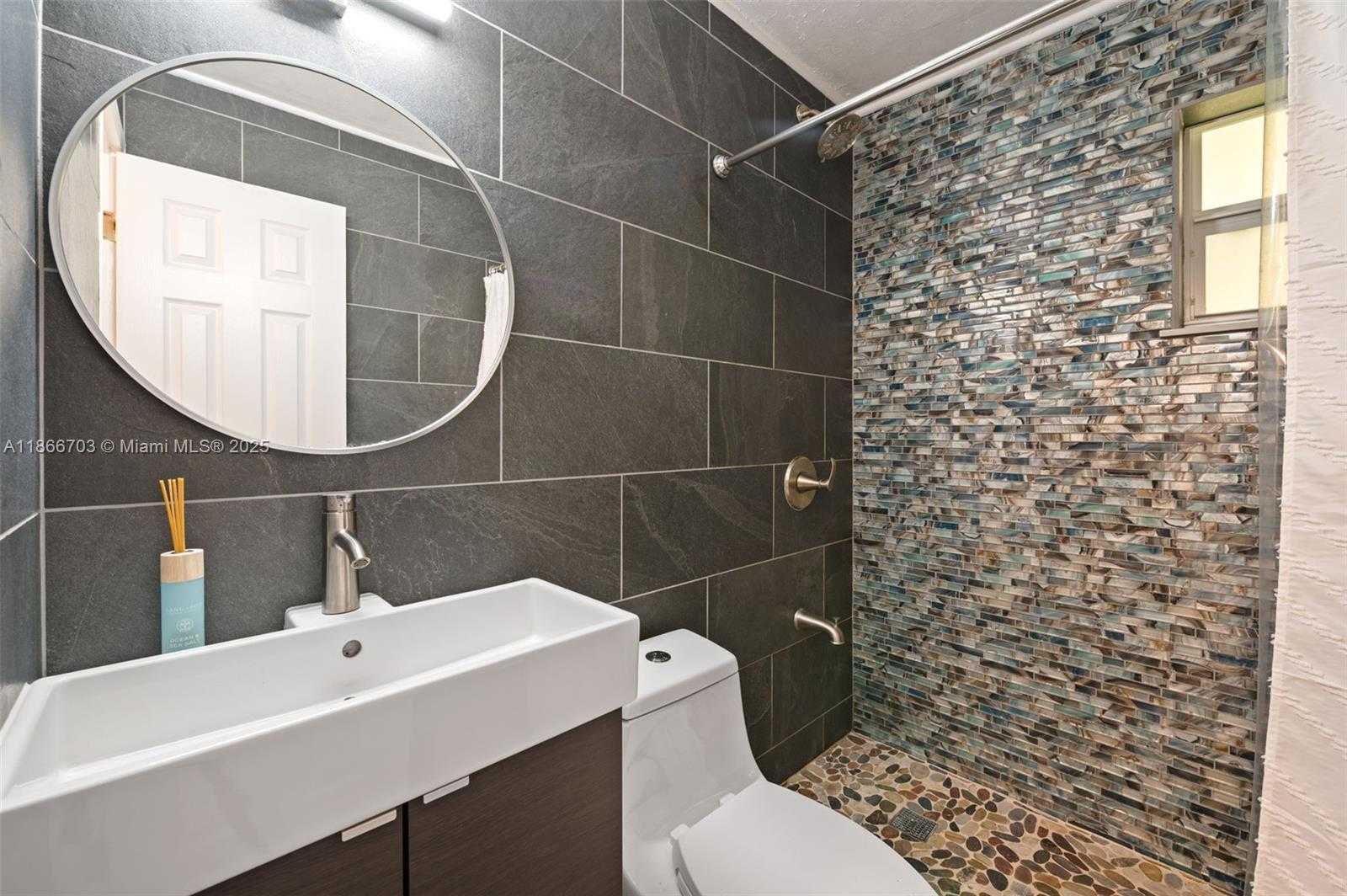 Small Image of 5641 SOUTH WEST 37TH CT, Davie Number 21
