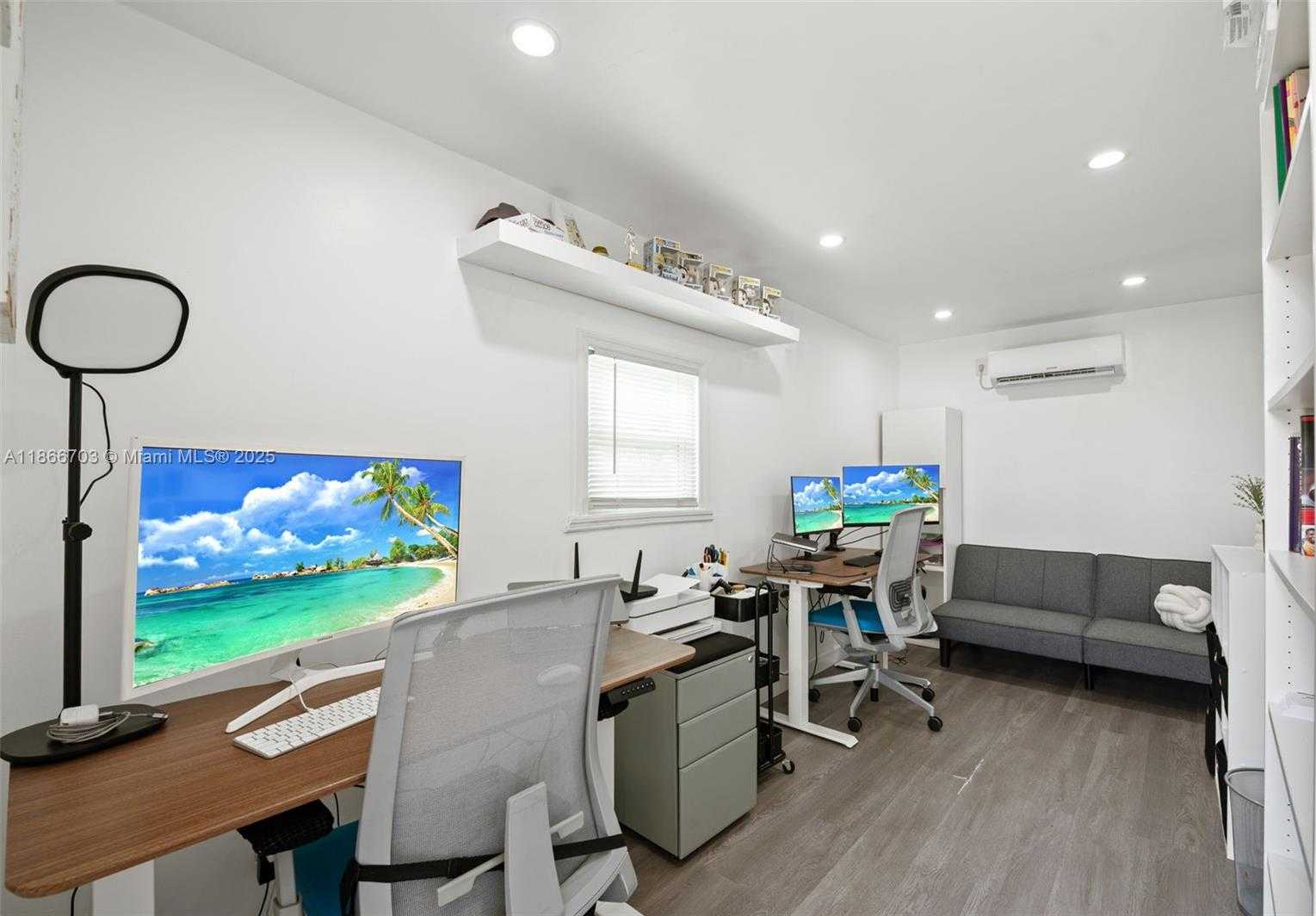 Small Image of 5641 SOUTH WEST 37TH CT, Davie Number 25