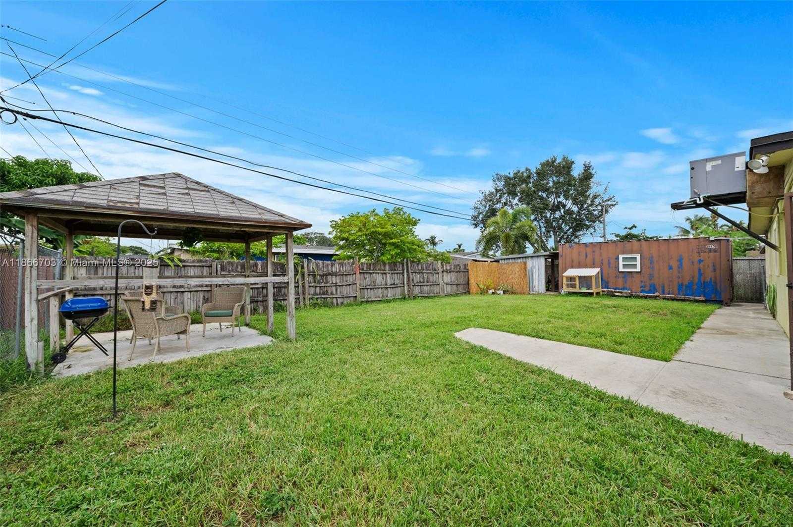 Small Image of 5641 SOUTH WEST 37TH CT, Davie Number 27