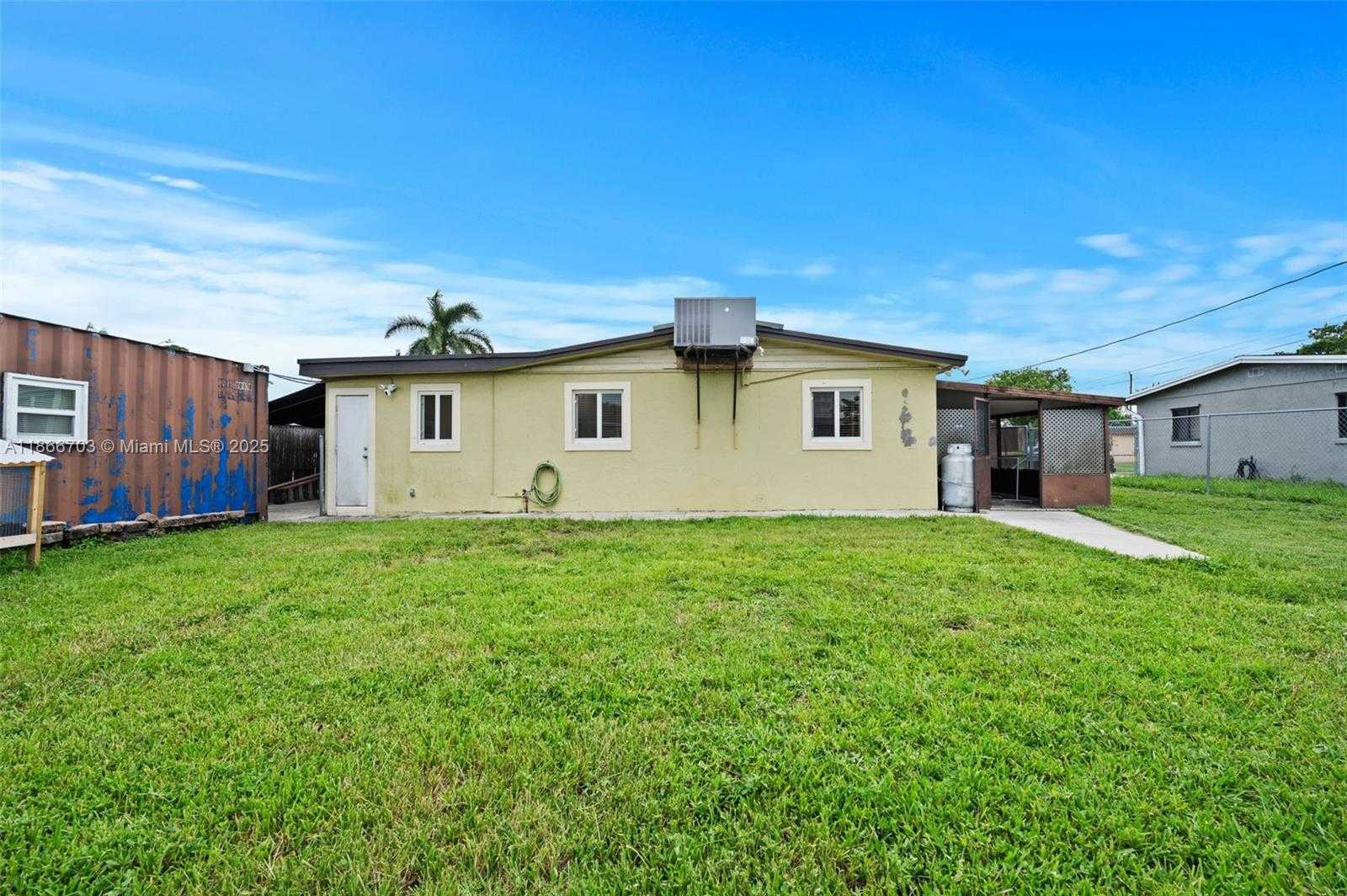 Small Image of 5641 SOUTH WEST 37TH CT, Davie Number 30
