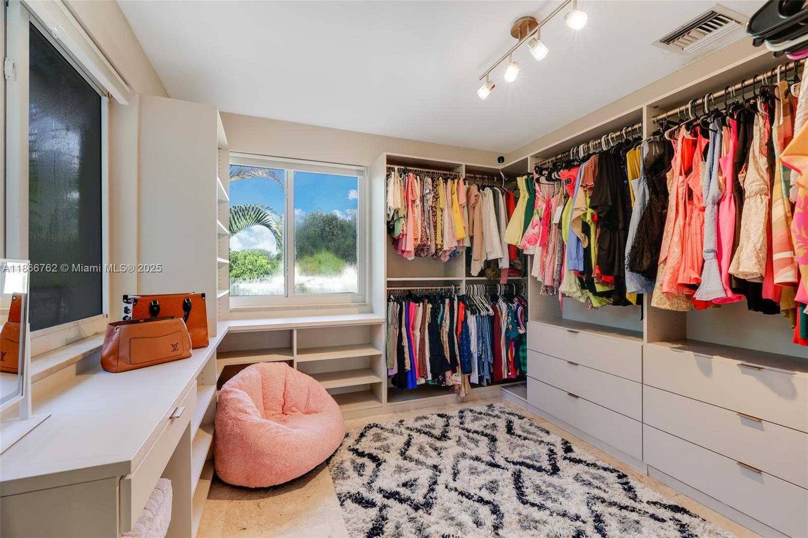 Small Image of 1426 MILAN AVE, Coral Gables Number 15