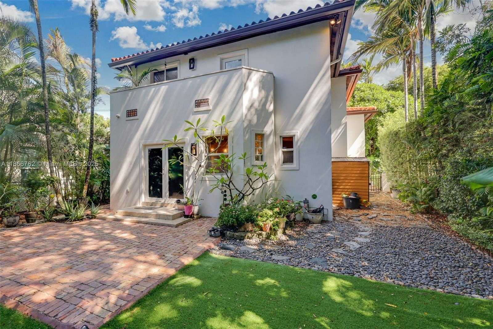 Small Image of 1426 MILAN AVE, Coral Gables Number 23