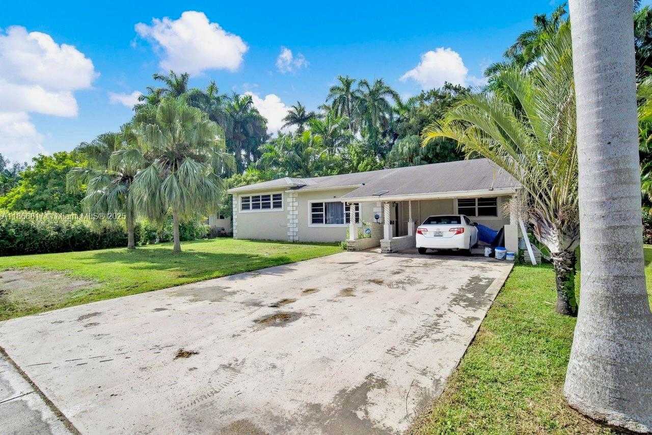 Small Image of 130 NORTH WEST 85TH ST, Miami Number 3