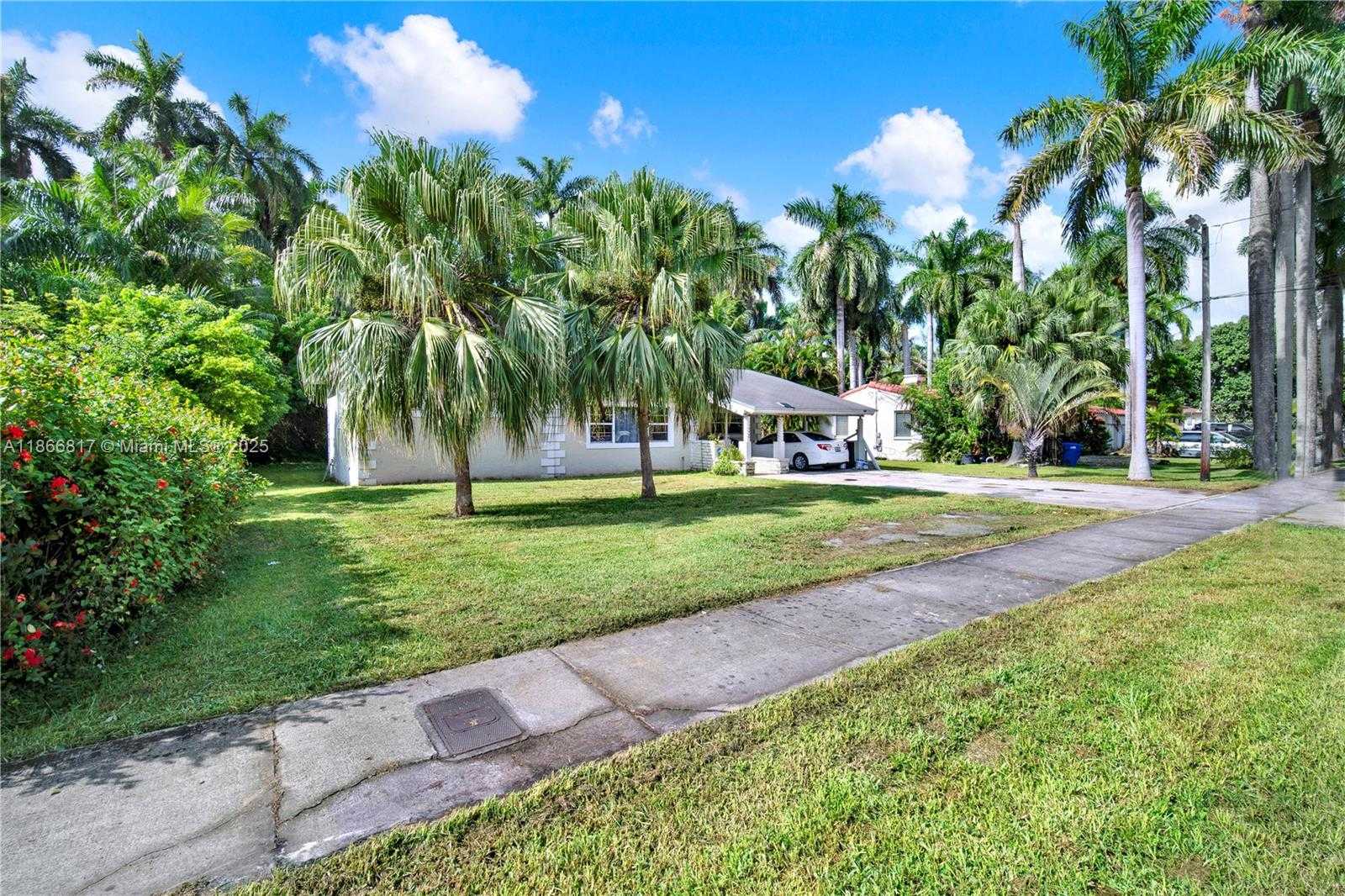 Small Image of 130 NORTH WEST 85TH ST, Miami Number 7